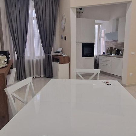 Appartamento B&B La Dimora Di Parthenope Naples Extérieur photo